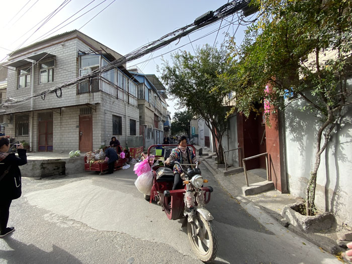 汴河古道、繁塔、宋喜信，踩到了“幾百平方米”真實宋朝的土地，我才知道我們來到了開封   動能智庫-戴欣明工作室開封戰略定位策劃考察汴河古道、汴河紀實