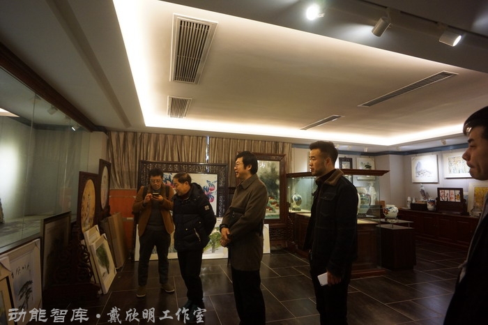 景德鎮戰略新高度 戴欣明工作室案例 習主席景德鎮 景德鎮國家陶新瓷文化傳承創試驗區  對外文化交流新平台 動能智庫  戴欣明工作室 景德鎮重回世界陶瓷中心 產業升級策劃 景德鎮兩地一中心 創新產業升級 產業定位策劃 城市區域規劃設計策劃 產業園規劃策劃運營