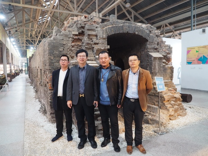 景德鎮戰略新高度 戴欣明工作室案例 習主席景德鎮 景德鎮國家陶新瓷文化傳承創試驗區  對外文化交流新平台 動能智庫  戴欣明工作室 景德鎮重回世界陶瓷中心 產業升級策劃 景德鎮兩地一中心 創新產業升級 產業定位策劃 城市區域規劃設計策劃 產業園規劃策劃運營