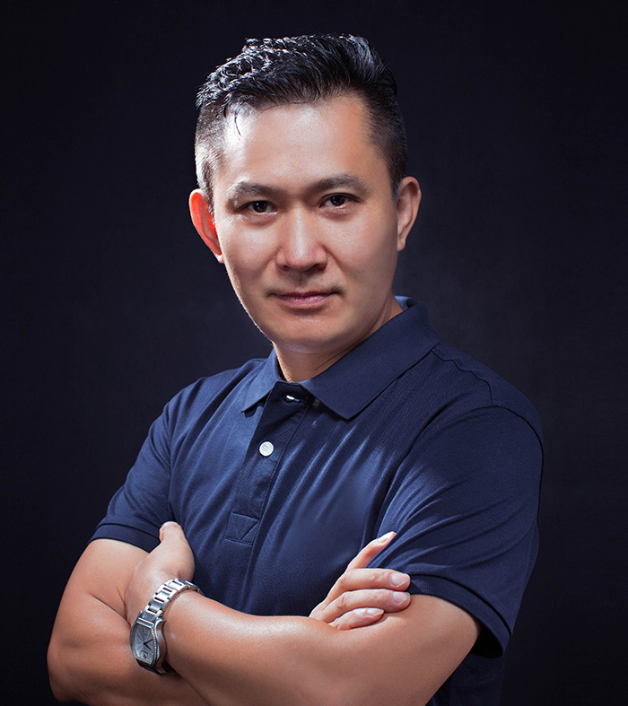 張寧（清風俠）  動能智庫：肖像攝影家，品牌定位事業部總監