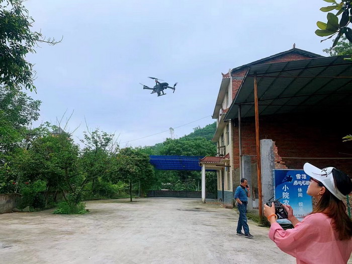 金佛山東坡定位規劃設計  戴欣明工作室 蔡恒兒工作室 重慶南川城市升級 南川永隆山定位 南川乾豐茶葉產業升級 以新媒體的方式帶動家鄉產業振興 產業電商 四季康養產業 動能智庫孫述新 動能智庫王方 動能智庫鄧肯 動能智庫戴玥 四季康養定位策劃 商業地產 商業地產定位策劃 商業地產運營 特色小鎮戰略定位 產業園定位策劃 人文商業地產策劃 文旅小鎮策劃定位 鄉村旅遊策劃定位 商業街策劃定位 城市綜合體策劃 古鎮古城策劃定位 文旅項目規劃策劃