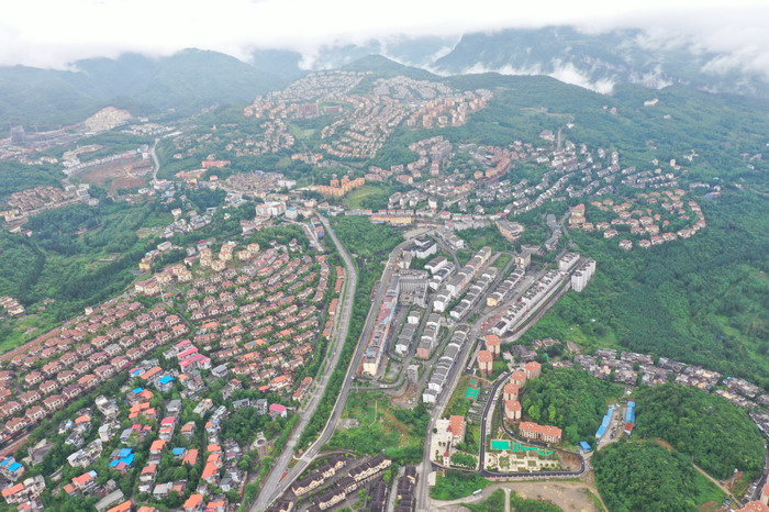 重慶南川區永隆山開發定位策劃 中國四季康養 南川城市產業升級 動能智庫考察  重慶南川城市定位規劃升級 重慶南川沿塘水庫定位策劃  紅色文旅小鎮選址 四季康養產業布局  動能智庫 戴欣明工作室 蔡恒兒工作室 動能智庫孫述新 動能智庫鄧肯 動能智庫王方 動能智庫戴玥 助力鄉村振興 紅色文旅小鎮產業升級及戰略布局紅色文旅小鎮選址 四季康養產業布局  四季康養定位策劃 商業地產 商業地產定 商業地產定位策劃 商業地產運營 特色小鎮戰略定位 產業園定位策劃 人文商業地產策劃 文旅小鎮策劃定位 鄉村旅遊策劃定位 商