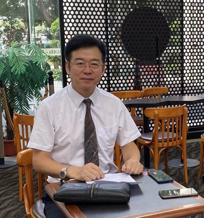 鳳凰衛視專訪戴欣明  中國城市和商業地產管理研究中心主任戴欣明  國際消費中心城市建設試點事宜 中國消費升級迭代 人文四季康養 四季康養小鎮 中國四季康養 南川城市產業升級 動能智庫考察  南川味道 南川油茶 重慶南川城市定位規劃升級 重慶南川沿塘水庫定位策劃  紅色文旅小鎮選址 四季康養產業布局  動能智庫 戴欣明工作室 蔡恒兒工作室 動能智庫孫述新 動能智庫鄧肯 動能智庫王方 動能智庫戴玥 助力鄉村振興 紅色文旅小鎮產業升級及戰略布局紅色文旅小鎮選址 四季康養產業布局  四季康養定位策劃 商業地產 商業地產定 商業地產定位策劃 商業地產運營