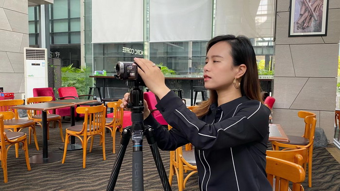 鳳凰衛視專訪戴欣明  中國城市和商業地產管理研究中心主任戴欣明  國際消費中心城市建設試點事宜 中國消費升級迭代 人文四季康養 四季康養小鎮 中國四季康養 南川城市產業升級 動能智庫考察  南川味道 南川油茶 重慶南川城市定位規劃升級 重慶南川沿塘水庫定位策劃  紅色文旅小鎮選址 四季康養產業布局  動能智庫 戴欣明工作室 蔡恒兒工作室 動能智庫孫述新 動能智庫鄧肯 動能智庫王方 動能智庫戴玥 助力鄉村振興 紅色文旅小鎮產業升級及戰略布局紅色文旅小鎮選址 四季康養產業布局  四季康養定位策劃 商業地產 商業地產定 商業地產定位策劃 商業地產運營