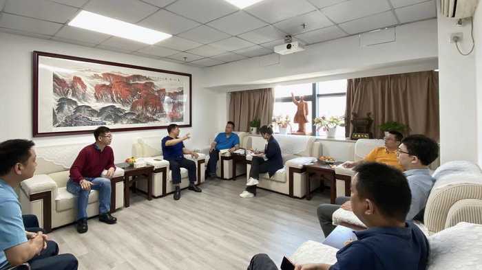 鳳凰衛視專訪戴欣明  中國城市和商業地產管理研究中心主任戴欣明  國際消費中心城市建設試點事宜 中國消費升級迭代 人文四季康養 四季康養小鎮 中國四季康養 南川城市產業升級 動能智庫考察  紅色文旅小鎮定位策劃　南川味道 南川油茶 重慶南川城市定位規劃升級 重慶南川沿塘水庫定位策劃  紅色文旅小鎮選址 四季康養產業布局  動能智庫 戴欣明工作室 蔡恒兒工作室 動能智庫孫述新 動能智庫鄧肯 動能智庫王方 動能智庫戴玥 助力鄉村振興 紅色文旅小鎮產業升級及戰略布局紅色文旅小鎮選址 四季康養產業布局  四季康養