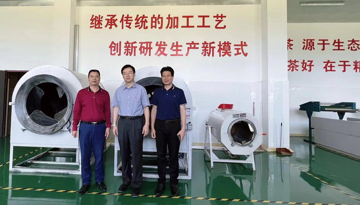 四季康養文旅小鎮羅浮山東麓紀行 動能智庫院長戴欣明 動能智庫·前海四季康養管理（深圳）有限公司董事副總經理李蓬青 動能智庫校董副院長蔡恒兒 人文四季康養 四季康養定位策劃 商業地產 商業地產定位策劃 從“單產業電商” 商業地產運營 動能智庫 戴欣明工作室 蔡恒兒工作室 董事局執行主席羅利春 特色小鎮戰略定位 產業園定位策劃 人文商業地產策劃 文旅小鎮策劃定位 鄉村旅遊策劃定位 商業街策劃定位 城市綜合體策劃 紅色文旅小鎮係統 四季康養小鎮係統 動能智庫 戴欣明工作室 蔡恒兒工作室 前海四季康養管理 古鎮古