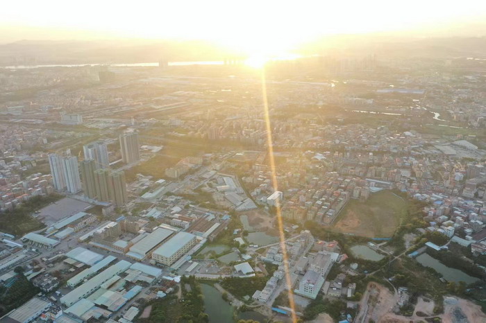 四季康養·貴山行旅、上河行旅在惠州秩序井然地開展 動能智庫 戴欣明 五邦集團  華明有 貴山行旅 上河行旅 歡樂上河 海水康養 酒肆街 四季康養特色文旅小鎮 單產業電商模式打造羅浮山茶產業 四季康養特色文旅小鎮 惠州籌建處揭牌儀 大灣區惠州的大健康產業升級  戴欣明工作室 蔡恒兒工作室  產業園定位策劃  鄉村旅遊策劃定位