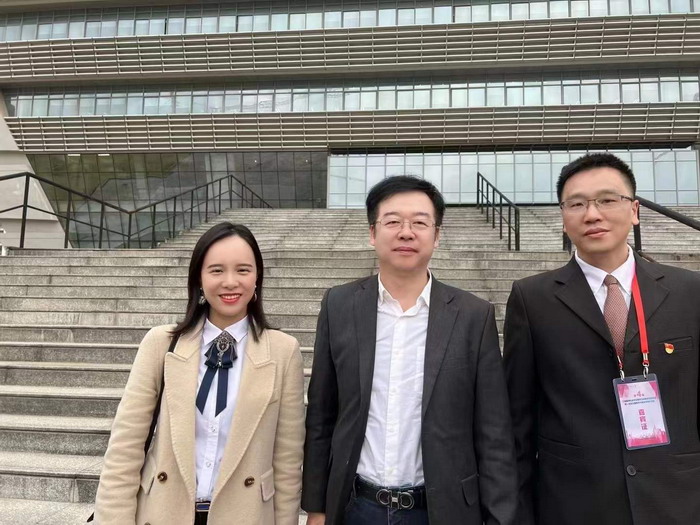 廣東財經大學粵商學院　動能智庫創始人、鳳凰衛視財經評論員戴欣明院長；動能智庫副院長 動能智庫副院長、新媒體學院院長、廣東財經大學粵商學院秘書長蔡恒兒 中國大健康產業 “四季康養產業”模式構建惠州城市更新 動能智庫 戴欣明 五邦集團  貴山行旅 上河行旅 歡樂上河 海水康養 酒肆街 四季康養特色文旅小鎮 單產業電商模式打造羅浮山茶產業 鳳凰衛視財經評論員戴欣明院長　四季康養特色文旅小鎮 惠州籌建處揭牌儀 大灣區惠州的大健康產業升級  戴欣明工作室 蔡恒兒工作室  產業園定位策劃  鄉村旅遊策劃定位