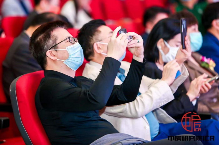 2022中房研究院ICR年會 粵港澳大灣區發展論壇 房地產界大咖雲集 深圳樓市 2022房地產趨勢 動能智庫院長戴欣明 動能智庫副院長新媒體學院院長蔡恒兒 動能智庫合夥人李自豪 秦剛 銅鑼灣廣場董事局主席陳智 房產大象王波一起 四季康養產業超常規發展特色 金概率集團主辦 文旅小鎮連鎖 踔厲奮發 篤行不怠 動能智庫 奧特萊斯 新奧萊 大健康 共同富裕 數字奧萊　四季康養文旅小鎮惠州多個項目簽約 惠州五邦集團　酒肆街 四季康養·歡樂上河 四季康養·上河行旅 單產業電商模式