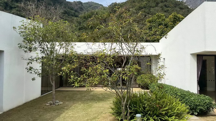 讓中國的茶回到世界的茶中心 英德紅茶 酒肆街鄉村莊園定位策劃 大健康 鄉村振興 多產業振興 高質量發展 人才振興 特色文旅小鎮 城市更新  新媒體 產業電商 四季康養產業  紅色文旅  非遺傳承 共同富裕 動能智庫 戴欣明 五邦集團  華明有 貴山行旅 上河行旅 歡樂上河 海水康養 酒肆街 四季康養特色文旅小鎮 單產業電商模式打造羅浮山茶產業 四季康養特色文旅小鎮 惠州籌建處揭牌儀 大灣區惠州的大健康產業升級  戴欣明工作室 蔡恒兒工作室  產業園定位策劃  鄉村旅遊策劃定位