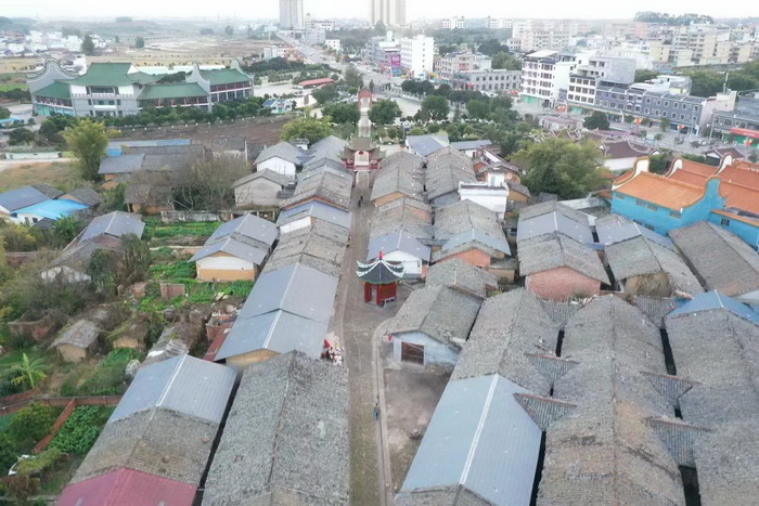 珠璣巷  大健康 鄉村振興 多產業振興 高質量發展 人才振興 特色文旅小鎮 城市更新  新媒體 產業電商 四季康養產業  紅色文旅  非遺傳承 共同富裕 動能智庫 戴欣明 五邦集團  華明有 貴山行旅 上河行旅 歡樂上河 海水康養 酒肆街 四季康養特色文旅小鎮 單產業電商模式打造羅浮山茶產業 四季康養特色文旅小鎮 惠州籌建處揭牌儀 大灣區惠州的大健康產業升級  戴欣明工作室 蔡恒兒工作室  產業園定位策劃  鄉村旅遊策劃定位
