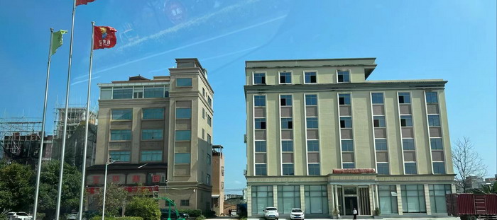 前海四季康養管理 動能智庫 奧特萊斯·新奧萊 大健康 共同富裕 數字奧萊　中國特色文旅小鎮商業街鎮特許經營第一人戴欣明 中國特許經營第一人劉文獻 四季康養文旅小鎮惠州多個項目簽約　黃華錦 國際品牌商業街　數字生活體驗中心　數字康養體驗中心　江邊輕奢酒店　奢侈品創意學院　網紅孵化基地　數字新奧萊網紅直播中心　紅色文化旅遊　元宇宙VRAR場景等項目　助力更多國潮品牌出海　惠州五邦集團　酒肆街 動能智庫蔡恒兒 動能智庫李蓬青 海水康養  四季康養·歡樂上河 四季康養·上河行旅 單產業電商模式 動能智庫院長戴欣明