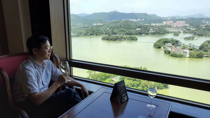 托管工程建設企業 珠璣巷 共同富裕的道路 宋朝汴京國家經濟命脈汴河 鵝城酒肆 惠州酒肆 惠州佳兆業廣場海倫司小酒吧 惠州博羅柏塘鎮 羅浮山 汴河書院 酒肆夜話 開封城市升級 開封商業產業定位策劃 佛山歡樂上河 佛山酒肆街 動能智庫校董溫宗盛 數字新奧萊文穀總部 CTDU中旅聯 全國跨界融合產業創新聯合體 動能智庫 奧特萊斯·新奧萊 大健康 共同富裕 數字奧萊　酒肆街品牌管理（深圳）有限公司 酒肆街小酒館  中國特色文旅小鎮商業街鎮特許經營第一人戴欣明 中國特許經營第一人劉文獻 四季康養文旅小鎮惠州多個項目簽約　黃華錦