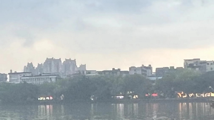 蘇東坡祝枝山在惠州的遺跡 動能智庫·酒肆街品牌管理（深圳）有限公司惠州紀行 惠州西湖人文情懷　深圳的城中村 嶺南山重創四季 酒肆濁酒鼓樂席 柏塘山茶酒肆合 茶產業電商模式再造 上河行旅 惠州柏塘拾裏茶香品龍頭壹號 鹿湖溫泉似聖水 順縣留隍鎮 恒兒茶 恒兒的茶 酒肆街 酒肆街小酒館 酒肆街啤酒 酒世界紮啤 酒肆街精釀 四季酒肆 大健康 鄉村振興 多產業振興 高質量發展 人才振興 特色文旅小鎮 城市更新  新媒體 產業電商 四季康養產業  紅色文旅  非遺傳承 共同富裕 動能智庫 戴欣明 五邦集團  華明有 貴山行旅 上河行旅 歡樂上