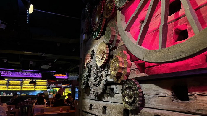 東街草市 酒肆街，酒肆街小酒館定位 年輕人的社交圈 深圳酒肆街鎮  汴河書院 酒肆街·深圳簽約儀式 【酒肆街】團隊簽約羅湖水貝珠寶大廈 歡樂上河之【酒肆街】 酒肆深圳旗艦 紅色文旅小鎮 四季康養 鄉村振興 酒肆街 茶肆街 新媒體 文旅產業汕尾紅海灣 地產圓桌派 全球酒吧源酒肆 酒肆街小酒館 久康元酒 本草精釀 百師醫穀 四季康養落地重慶南川區 茶肆街 冷沙泉水乾豐茶 高山雲霧 永隆山麓上河來 冷沙泉水 南川乾豐鎮茶產業升級 前海四季康養管理（深圳）有限公司南川紀行 前海四季康養管理（深圳）有限公司總經理戴