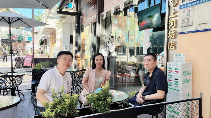 上河坊酒肆街店 海水康養 東街草市 酒肆街，酒肆街小酒館定位 年輕人的社交圈 深圳酒肆街鎮  汴河書院 酒肆街·深圳簽約儀式 【酒肆街】團隊簽約羅湖水貝珠寶大廈 歡樂上河之【酒肆街】 酒肆深圳旗艦 紅色文旅小鎮 四季康養 鄉村振興 酒肆街 茶肆街 新媒體 文旅產業汕尾紅海灣 地產圓桌派 全球酒吧源酒肆 酒肆街小酒館 久康元酒 本草精釀 百師醫穀 四季康養落地重慶南川區 茶肆街 冷沙泉水乾豐茶 高山雲霧 永隆山麓上河來 冷沙泉水 南川乾豐鎮茶產業升級 前海四季康養管理（深圳）有限公司南川紀行 前海四季康養管