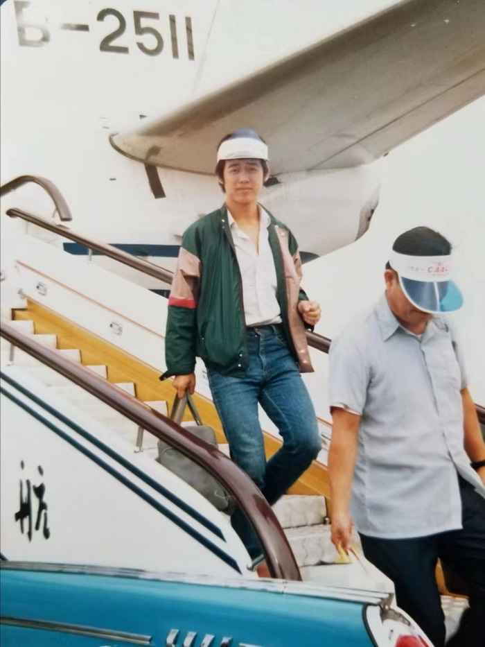 微醺經濟 上河坊酒肆街店 海水康養 東街草市 酒肆街，酒肆街小酒館定位 年輕人的社交圈 深圳酒肆街鎮  汴河書院 酒肆街·深圳簽約儀式 【酒肆街】團隊簽約羅湖水貝珠寶大廈 歡樂上河之【酒肆街】 酒肆深圳旗艦 紅色文旅小鎮 四季康養 鄉村振興 酒肆街 茶肆街 新媒體 文旅產業汕尾紅海灣 地產圓桌派 全球酒吧源酒肆 酒肆街小酒館 久康元酒 本草精釀 百師醫穀 四季康養落地重慶南川區 茶肆街 冷沙泉水乾豐茶 高山雲霧 永隆山麓上河來 冷沙泉水 南川乾豐鎮茶產業升級 前海四季康養管理（深圳）有限公司南川紀行 前海