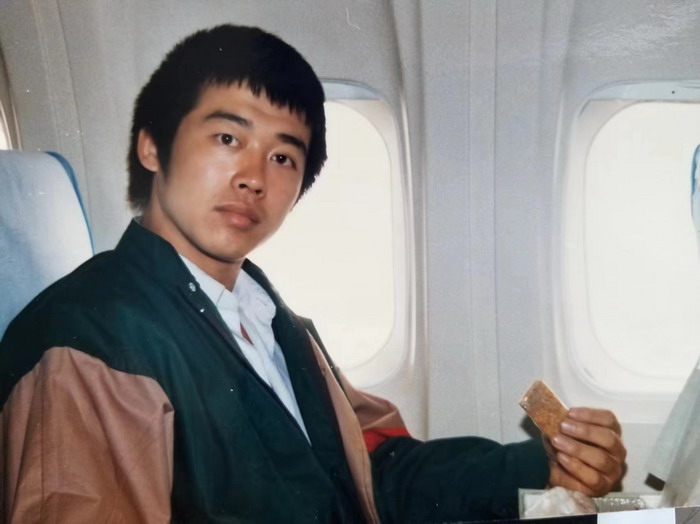 微醺經濟 上河坊酒肆街店 海水康養 東街草市 酒肆街，酒肆街小酒館定位 年輕人的社交圈 深圳酒肆街鎮  汴河書院 酒肆街·深圳簽約儀式 【酒肆街】團隊簽約羅湖水貝珠寶大廈 歡樂上河之【酒肆街】 酒肆深圳旗艦 紅色文旅小鎮 四季康養 鄉村振興 酒肆街 茶肆街 新媒體 文旅產業汕尾紅海灣 地產圓桌派 全球酒吧源酒肆 酒肆街小酒館 久康元酒 本草精釀 百師醫穀 四季康養落地重慶南川區 茶肆街 冷沙泉水乾豐茶 高山雲霧 永隆山麓上河來 冷沙泉水 南川乾豐鎮茶產業升級 前海四季康養管理（深圳）有限公司南川紀行 前海