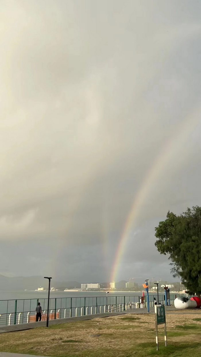 東街草市 酒肆街，酒肆街小酒館定位 年輕人的社交圈 深圳酒肆街鎮  汴河書院 酒肆街·深圳簽約儀式 【酒肆街】團隊簽約羅湖水貝珠寶大廈 歡樂上河之【酒肆街】 酒肆深圳旗艦 紅色文旅小鎮 四季康養 鄉村振興 酒肆街 茶肆街 新媒體 文旅產業汕尾紅海灣 地產圓桌派 全球酒吧源酒肆 酒肆街小酒館 久康元酒 本草精釀 百師醫穀 四季康養落地重慶南川區 茶肆街 冷沙泉水乾豐茶 高山雲霧 永隆山麓上河來 冷沙泉水 南川乾豐鎮茶產業升級 前海四季康養管理（深圳）有限公司南川紀行 前海四季康養管理（深圳）有限公司總經理戴