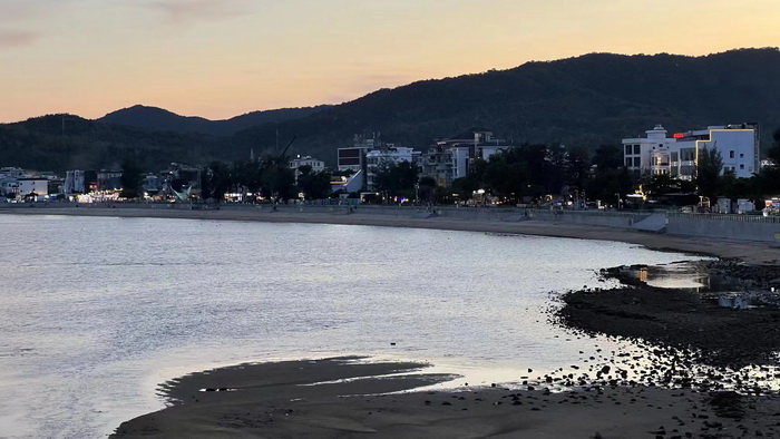 東街草市 酒肆街，酒肆街小酒館定位 年輕人的社交圈 深圳酒肆街鎮  汴河書院 酒肆街·深圳簽約儀式 【酒肆街】團隊簽約羅湖水貝珠寶大廈 歡樂上河之【酒肆街】 酒肆深圳旗艦 紅色文旅小鎮 四季康養 鄉村振興 酒肆街 茶肆街 新媒體 文旅產業汕尾紅海灣 地產圓桌派 全球酒吧源酒肆 酒肆街小酒館 久康元酒 本草精釀 百師醫穀 四季康養落地重慶南川區 茶肆街 冷沙泉水乾豐茶 高山雲霧 永隆山麓上河來 冷沙泉水 南川乾豐鎮茶產業升級 前海四季康養管理（深圳）有限公司南川紀行 前海四季康養管理（深圳）有限公司總經理戴