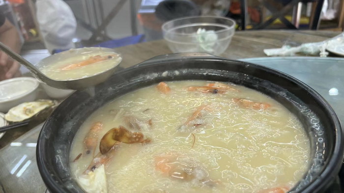 東街草市 酒肆街，酒肆街小酒館定位 年輕人的社交圈 深圳酒肆街鎮  汴河書院 酒肆街·深圳簽約儀式 【酒肆街】團隊簽約羅湖水貝珠寶大廈 歡樂上河之【酒肆街】 酒肆深圳旗艦 紅色文旅小鎮 四季康養 鄉村振興 酒肆街 茶肆街 新媒體 文旅產業汕尾紅海灣 地產圓桌派 全球酒吧源酒肆 酒肆街小酒館 久康元酒 本草精釀 百師醫穀 四季康養落地重慶南川區 茶肆街 冷沙泉水乾豐茶 高山雲霧 永隆山麓上河來 冷沙泉水 南川乾豐鎮茶產業升級 前海四季康養管理（深圳）有限公司南川紀行 前海四季康養管理（深圳）有限公司總經理戴