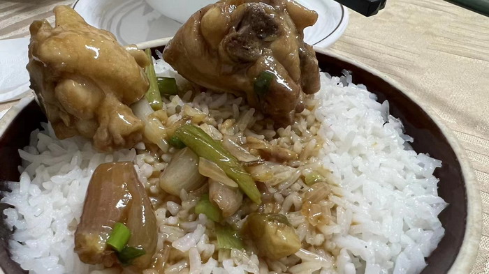 東街草市 酒肆街，酒肆街小酒館定位 年輕人的社交圈 深圳酒肆街鎮  汴河書院 酒肆街·深圳簽約儀式 【酒肆街】團隊簽約羅湖水貝珠寶大廈 歡樂上河之【酒肆街】 酒肆深圳旗艦 紅色文旅小鎮 四季康養 鄉村振興 酒肆街 茶肆街 新媒體 文旅產業汕尾紅海灣 地產圓桌派 全球酒吧源酒肆 酒肆街小酒館 久康元酒 本草精釀 百師醫穀 四季康養落地重慶南川區 茶肆街 冷沙泉水乾豐茶 高山雲霧 永隆山麓上河來 冷沙泉水 南川乾豐鎮茶產業升級 前海四季康養管理（深圳）有限公司南川紀行 前海四季康養管理（深圳）有限公司總經理戴